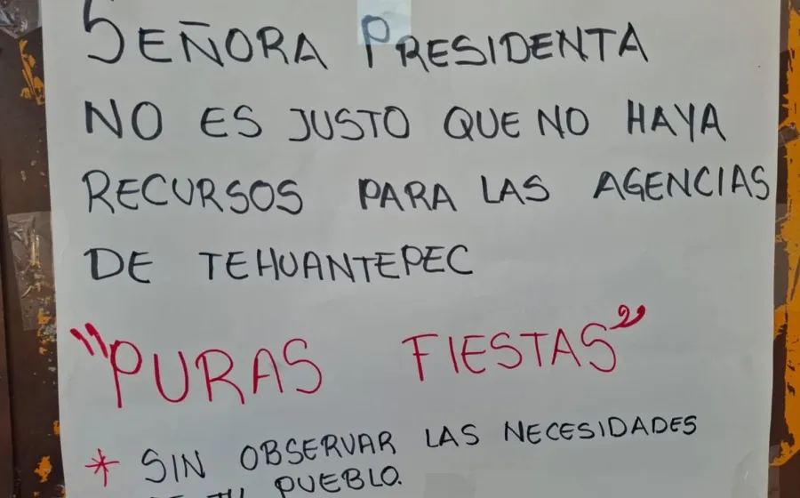 Toman palacio municipal de Tehuantepec: habitantes de Santa Rita exigen atención