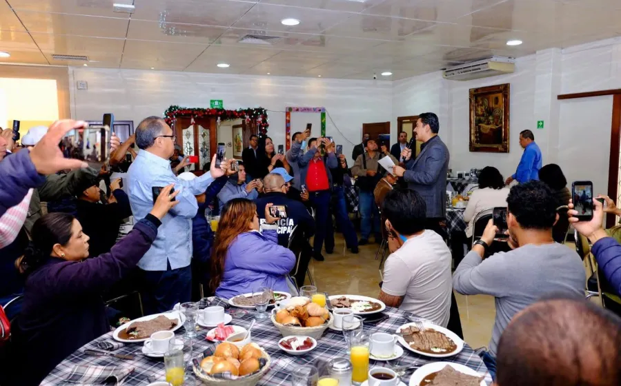 Ray Chagoya refrenda compromiso de trabajo conjunto con medios de comunicación