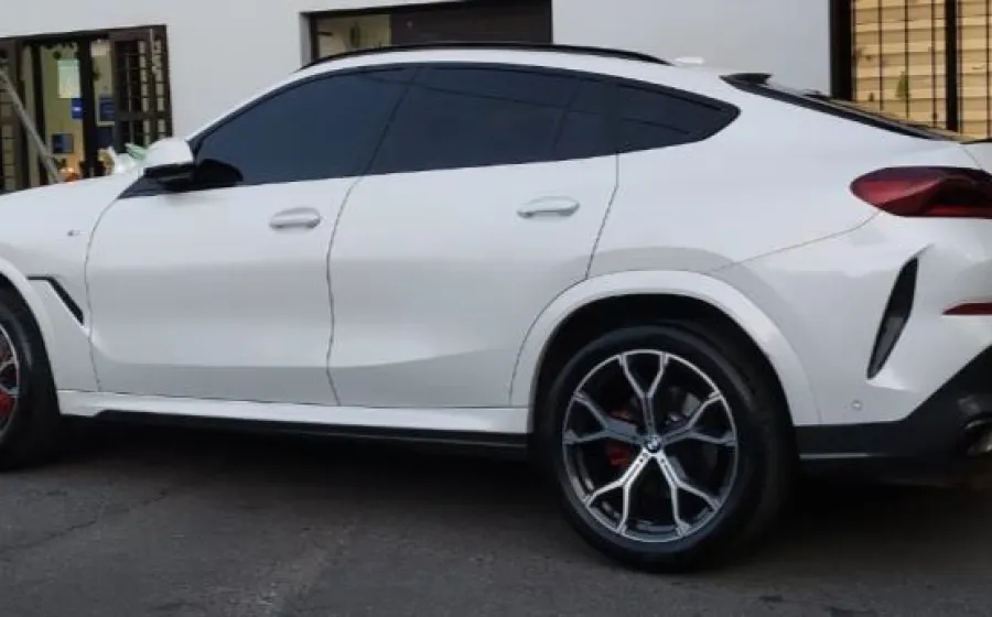 Policía Municipal asegura vehículo con reporte de robo