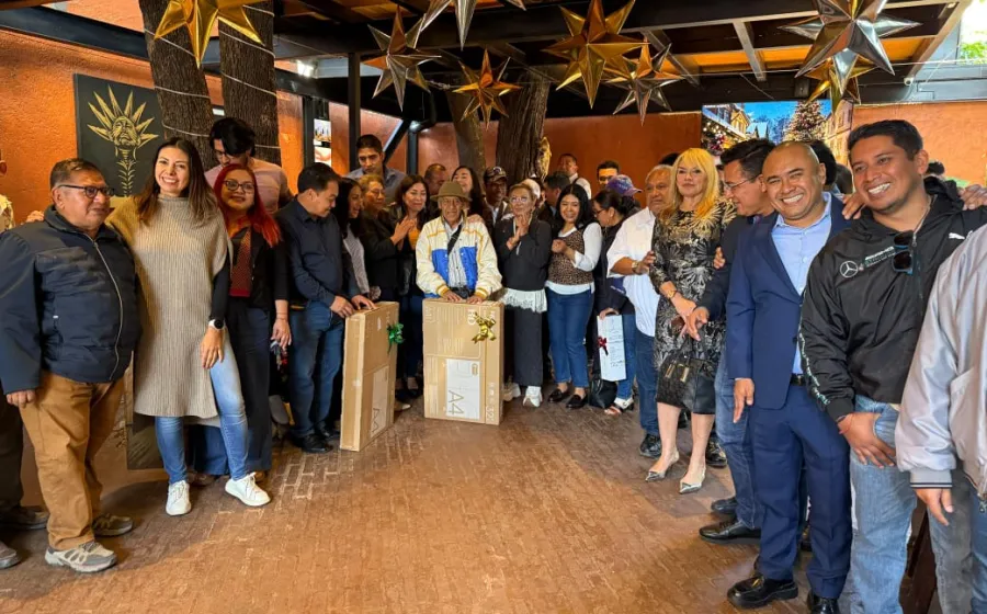 Legisladores del Congreso del Estado de Oaxaca y periodistas en ameno convivio