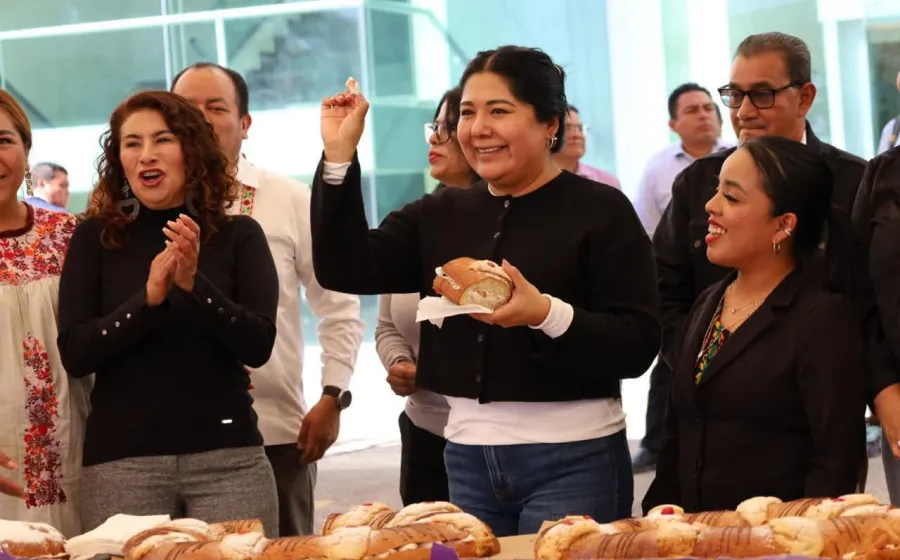 Comparten la tradicional Rosca de Reyes en el Congreso del Estado y refrendan compromiso con la ciudadanía