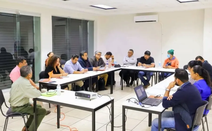 Avanza regularización de egresadas y egresados de la ENSFO: IEEPO