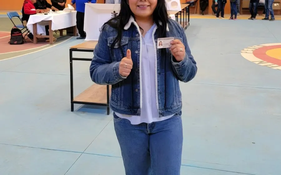 Diputada Tania Caballeros vota en jornada de Revocación de Mandato