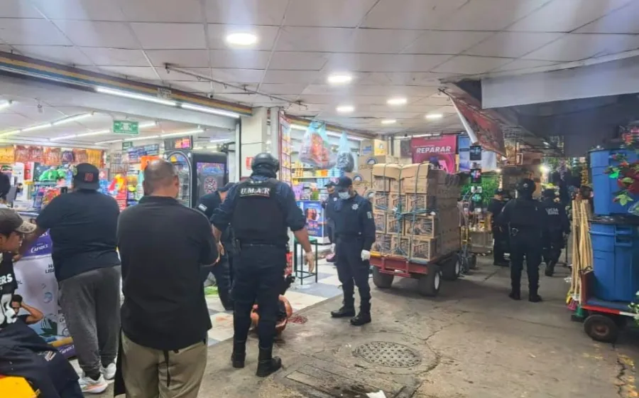 Policía Municipal frustra robo con violencia y auxilia a empleada en la zona de Módulos del Mercado de Abasto