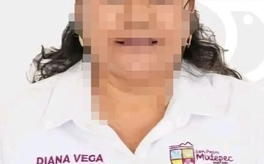 Balean a secretaria de la presidencia de Mixtepec