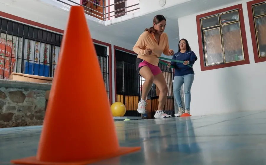 Fisioterapia en el DIF Xoxocotlán, servicio que devuelve sueños