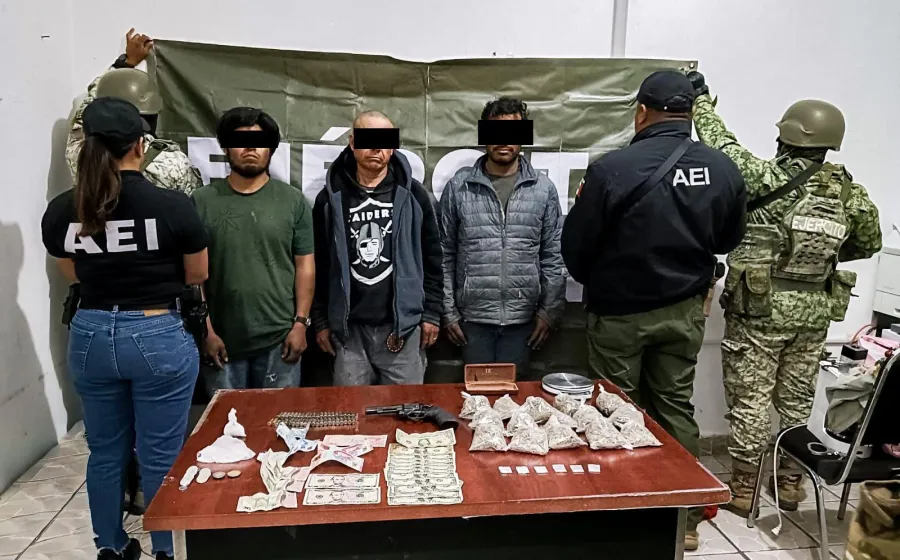 Fiscalía de Oaxaca asegura droga y detiene a tres personas en Zimatlán
