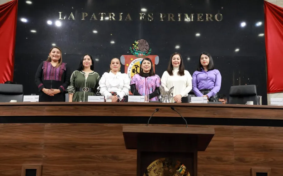 Rinde informe la secretaria de las Mujeres ante el Congreso del Estado