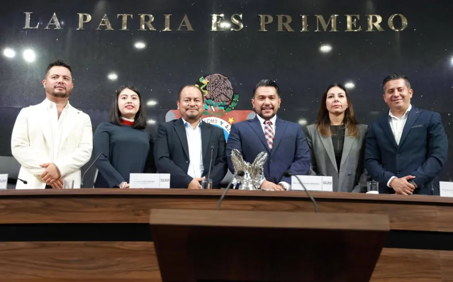 Presenta titular de la Secretaría de Infraestructuras y Comunicaciones informe de resultados ante el Congreso del Estado