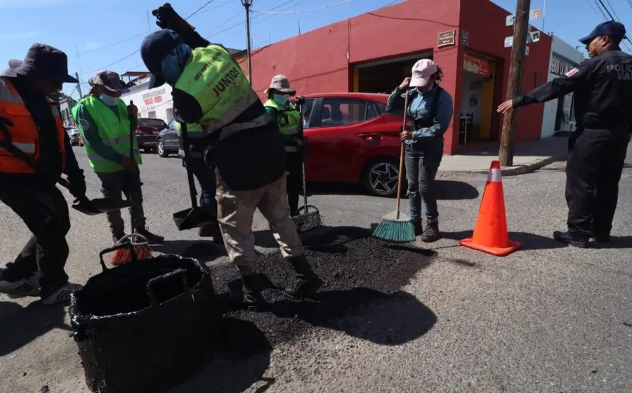 Refuerza Gobierno Municipal de Oaxaca de Juárez acciones de bacheo en vialidades estratégicas