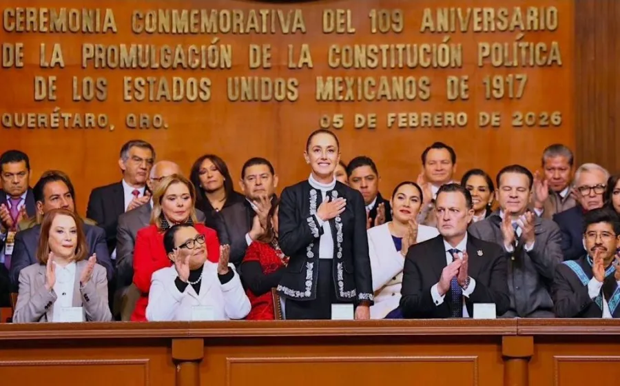 DE PARADOJAS Y UTOPÍAS / Constitución vapuleada / RAÚL NATHÁN PÉREZ