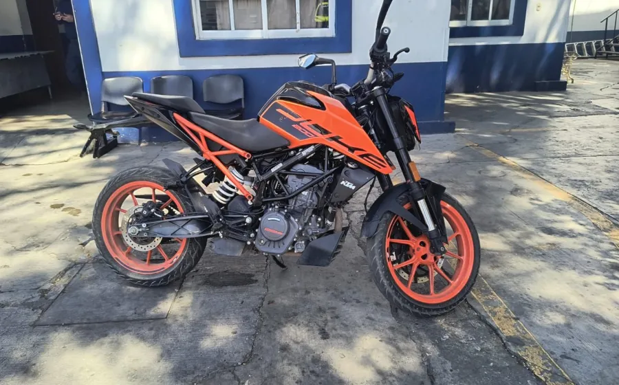 Policía Municipal asegura motocicleta con reporte de robo activo