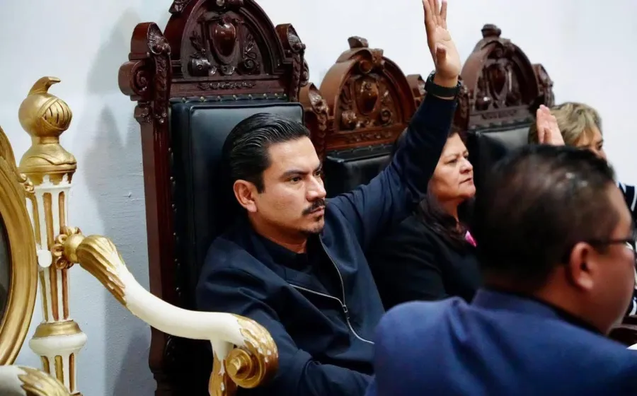 Cabildo de Oaxaca de Juárez fortalece gobernanza municipal con aprobación de dictámenes y agenda de interés público