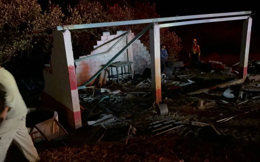 Reporta Protección Civil que preliminarmente no hay víctimas en explosión de polvorín en San Andrés Ixtlahuaca