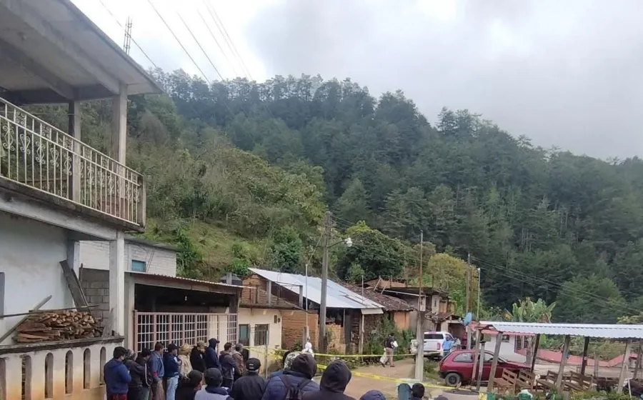 Investiga como feminicidio hallazgo sin vida de maestra en la Sierra Norte; mientras que peritaje confirma suicidio de masculino