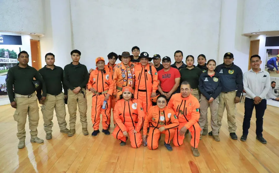 Comparten vivencias de rescate y prevención con Héctor Méndez “El Chino” en Xoxocotlán