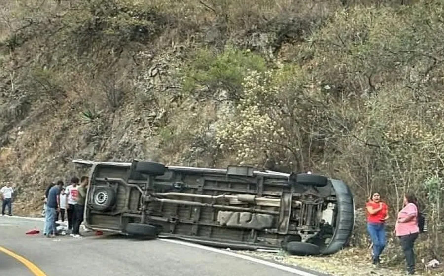 Piden reparación de daños a empresa de transporte tras accidente