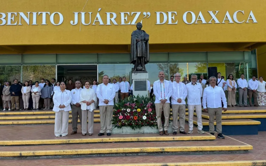 El legado de Juárez debe ser acción y congruencia: Rector Cristian Carreño 