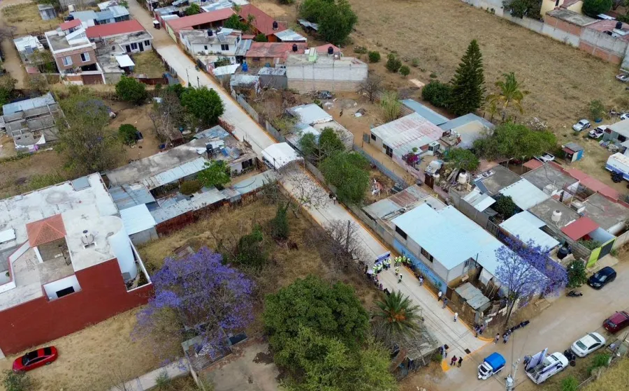 Resultados para Xoxocotlán: Entrega Nancy Benítez obras en barrios y colonias para más de mil 200 ciudadanos