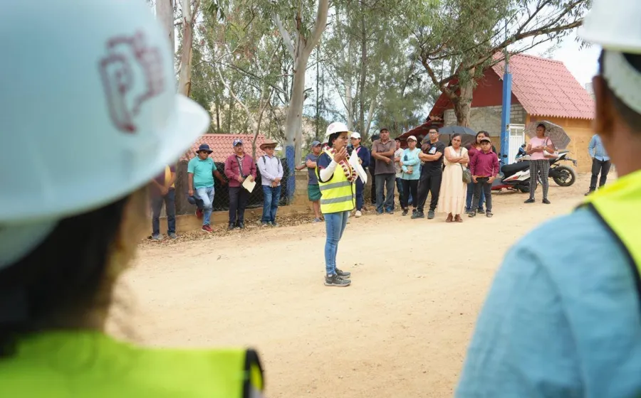 Gobierno de Xoxocotlán entrega obras de pavimentación y electrificación en colonias
