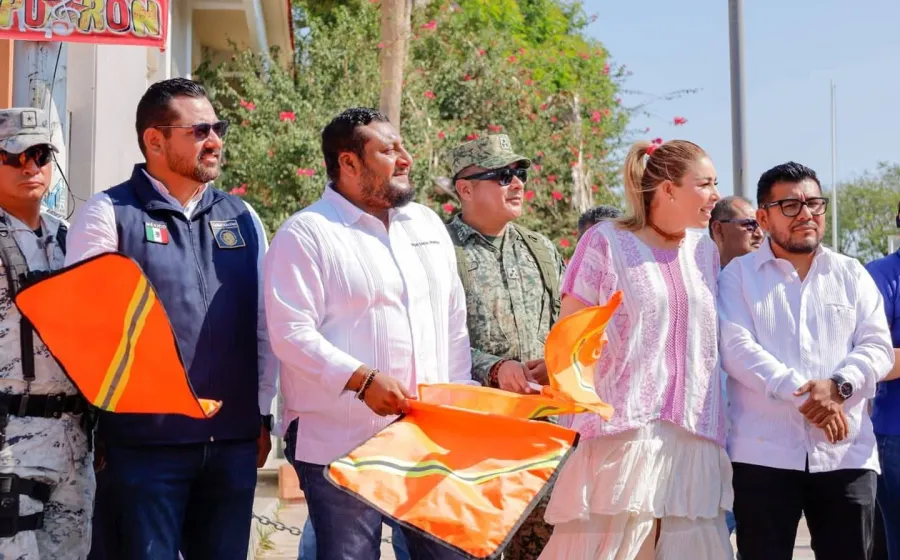Dan banderazo de Semana Santa Segura en Juchitán 