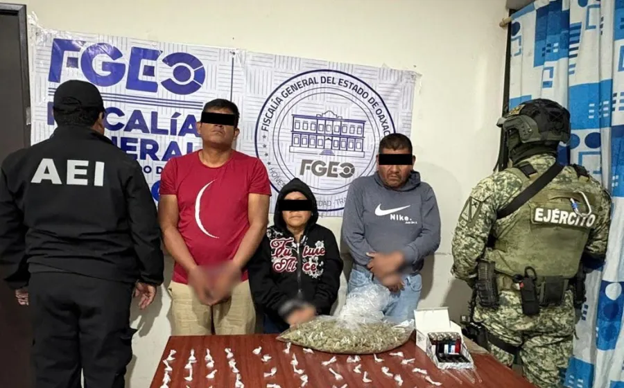 Vinculan a proceso a tres personas por narcomenudeo tras cateo en distrito de Tlacolula
