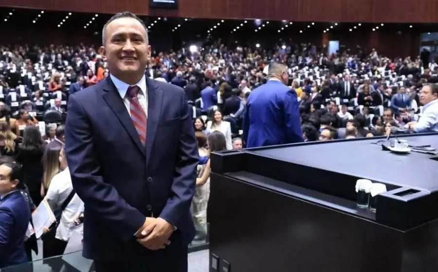 La historia coloca a cada quien en su lugar, afirma Nino Morales, al recordar desafuero de AMLO