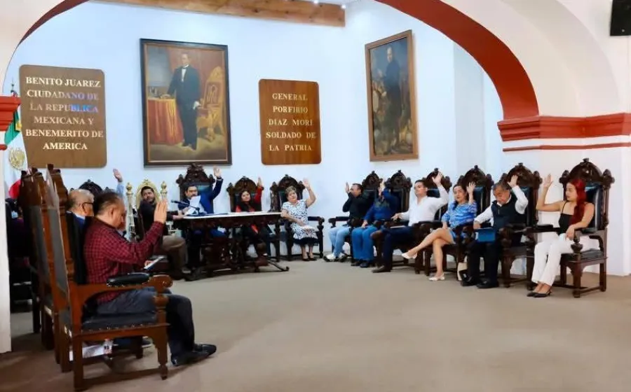 Sesión de Cabildo con acuerdos que generan resultados para vecinas y vecinos de Oaxaca de Juárez