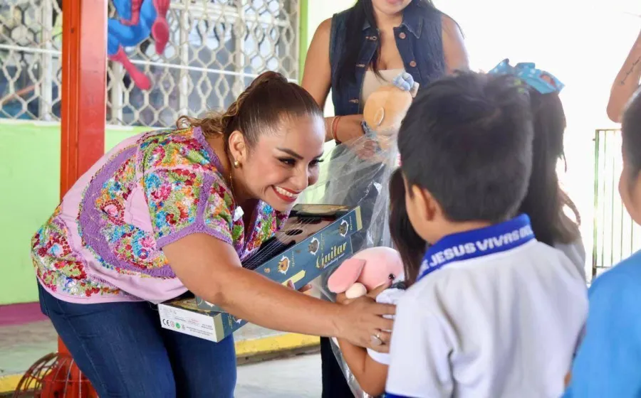 Secretaria Vilma Martínez impulsa Tequios Literarios