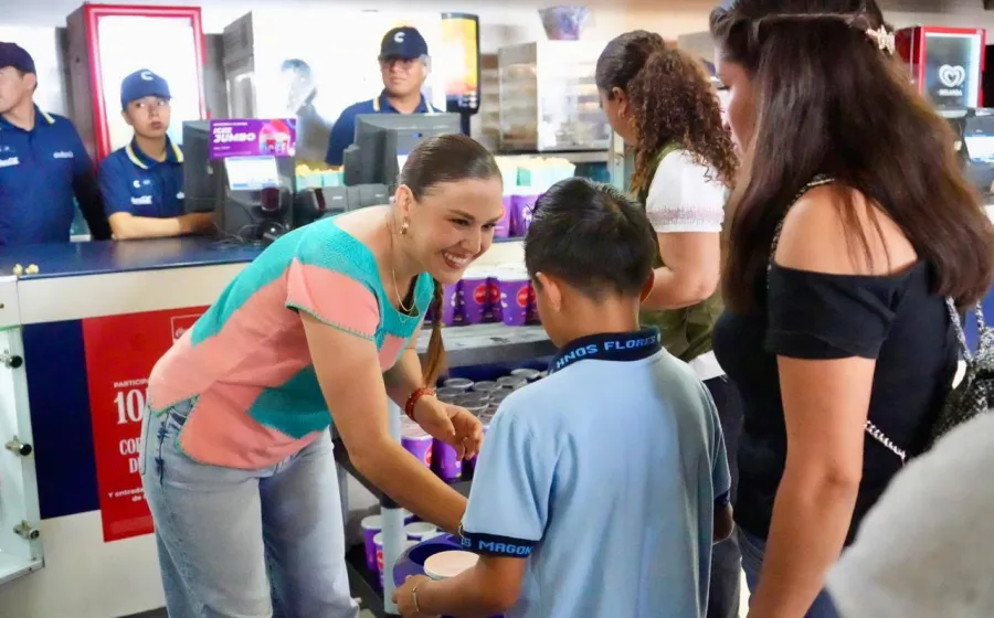 Infancias de Pueblo Nuevo disfrutaron de una función de cine
