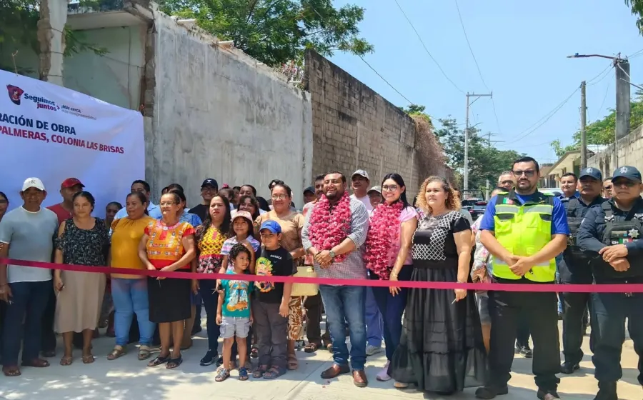 Juchitán continúa avanzando en drenaje y pavimentación