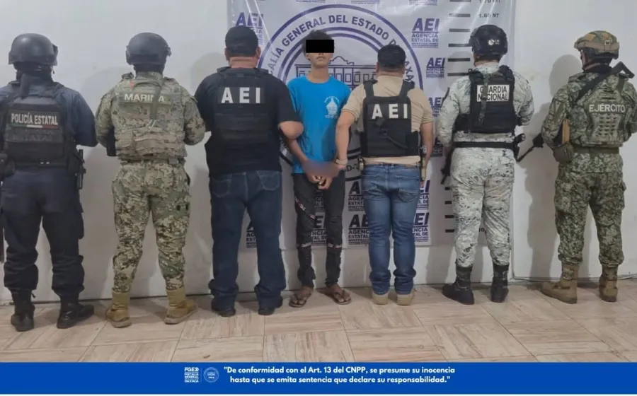 Detiene FGEO a presunto narcomenudista en flagrancia; contaba con orden de aprehensión por homicidio en la Costa