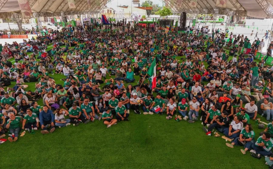 Vibra Parque Primavera Oaxaqueña con grito de ¡Goool!; Un éxito la transmisión de partido inaugural del Mundial 2026