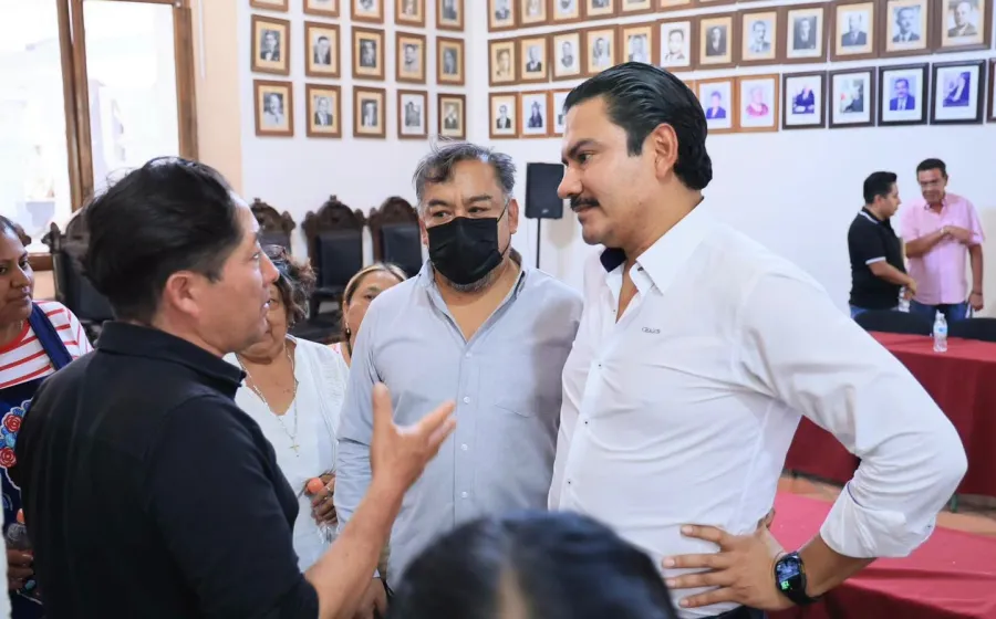 Gobierno de Oaxaca de Juárez fortalece diálogo con locatarios del Mercado 20 de Noviembre