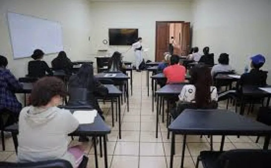 Presentarán 5 mil 875 aspirantes exámenes de admisión para ingresar a las Escuelas Normales de Oaxaca: Emilio Montero  