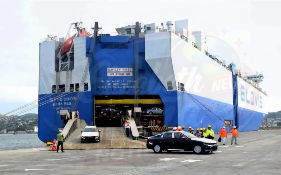 Arriba el buque Glovis Cóndor con 3,000 autos al Puerto de Salina Cruz