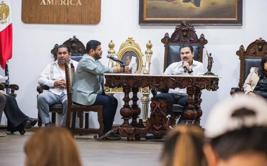 Ray Chagoya invita a los Diálogos Vecinales y refuerza acciones para una Guelaguetza segura 
