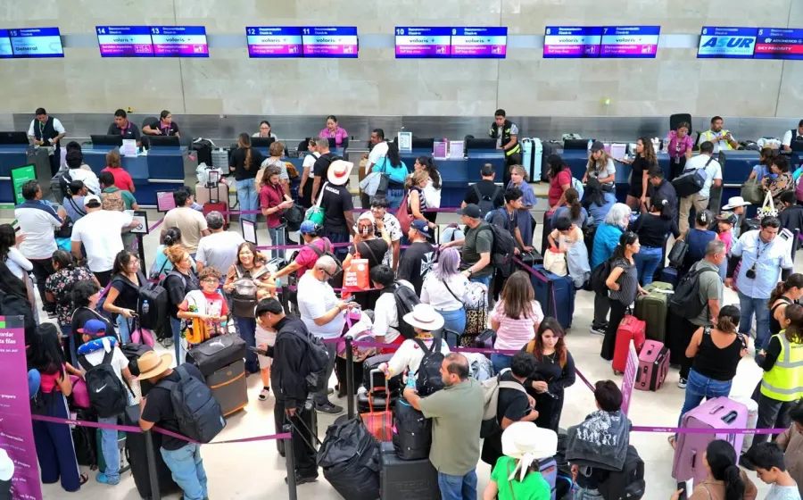Miles de visitantes llegan a Oaxaca para vivir la Guelaguetza