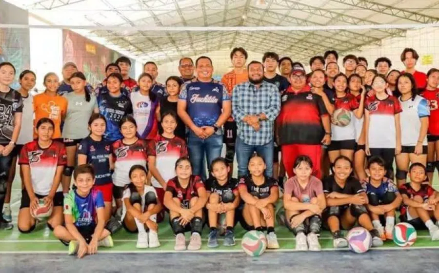 Infancias disfrutan sus vacaciones aprendiendo y haciendo deporte en Juchitán
