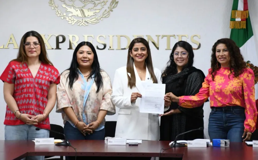 Presidenta del TJACCO entrega propuesta para crear centro público para solución de controversias