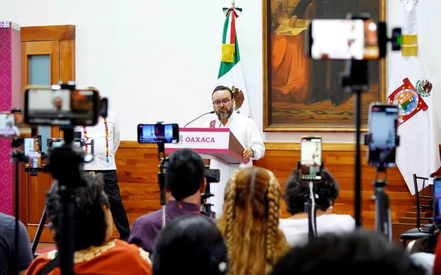 Jesús Romero destaca que disposición de las comunidades ha permitido transformar la conectividad de Oaxaca