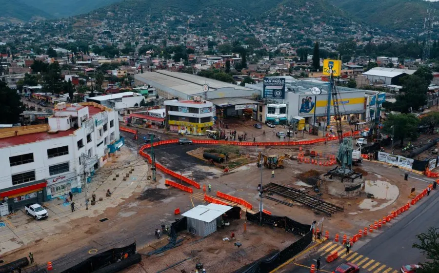 Avanza cimentación del Paso a Desnivel Monumento a Juárez