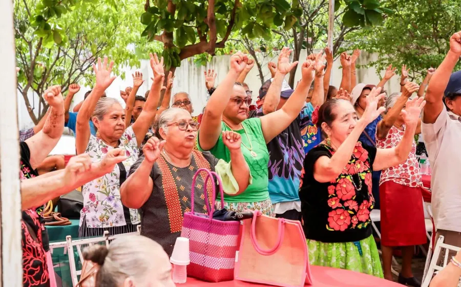 Con festejo alusivo al mes patrio, DIF Juchitán reabre la Casa de Día para Adultos Mayores