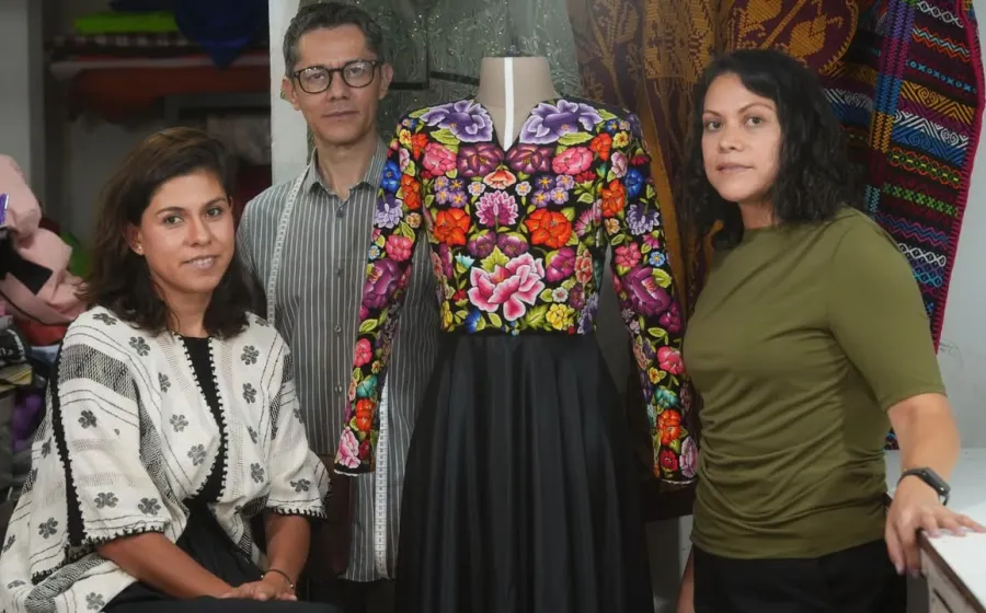Vestido patrio de Presidenta, un homenaje a artesanas del Istmo 