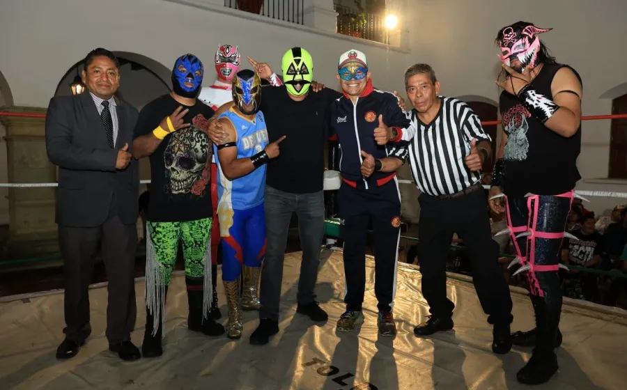 Oaxaca de Juárez celebra el Día Nacional de la Lucha Libre con función en el Palacio Municipal