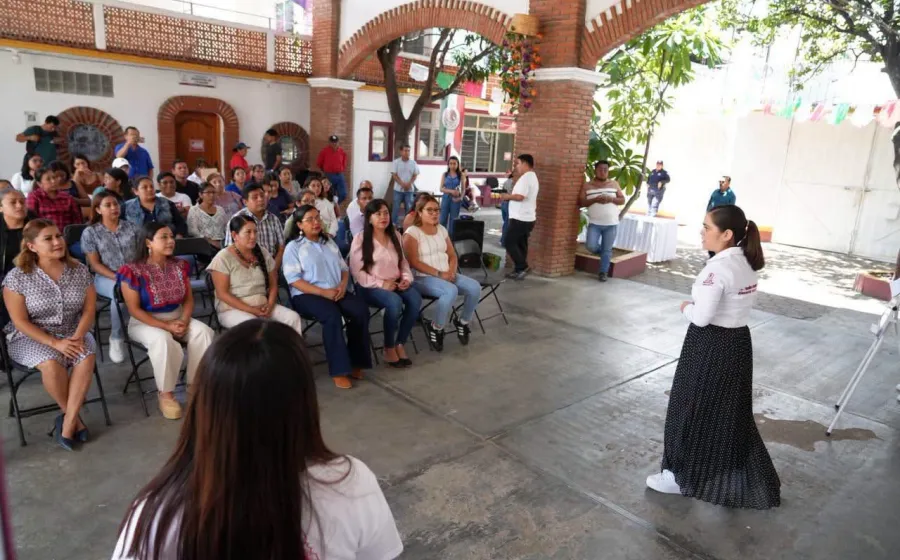 Xoxocotlán impulsa la inclusión con taller de Lengua de Señas