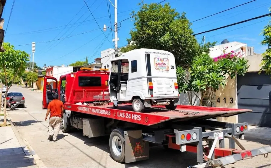 Sacan a mototaxis que comenzaban a dar servicio en Santa Lucía del Camino