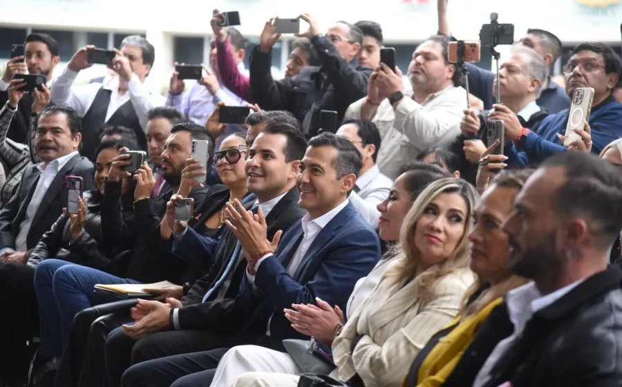 Conmemora Luis Alfonso Silva Romo 71 años de trayectoria de la Sonora Santanera de Carlos Colorado