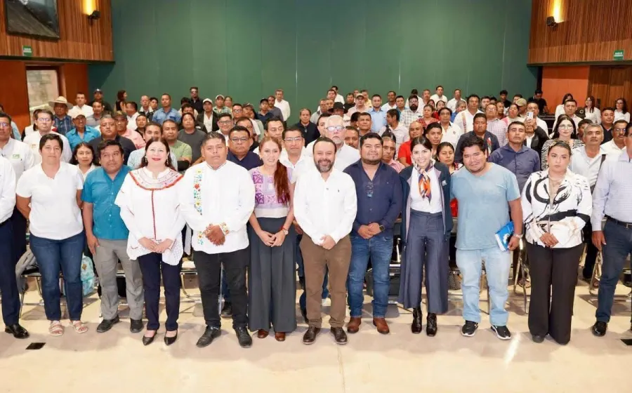 Jesús Romero destaca coordinación con CFE para mejorar servicios eléctricos en municipios de Oaxaca