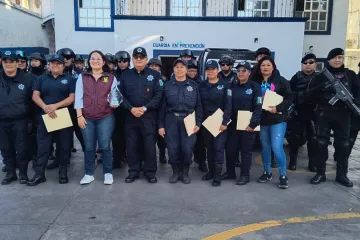 Reconocen esfuerzo del equipo de basquetbol femenil de la SS Vecinal